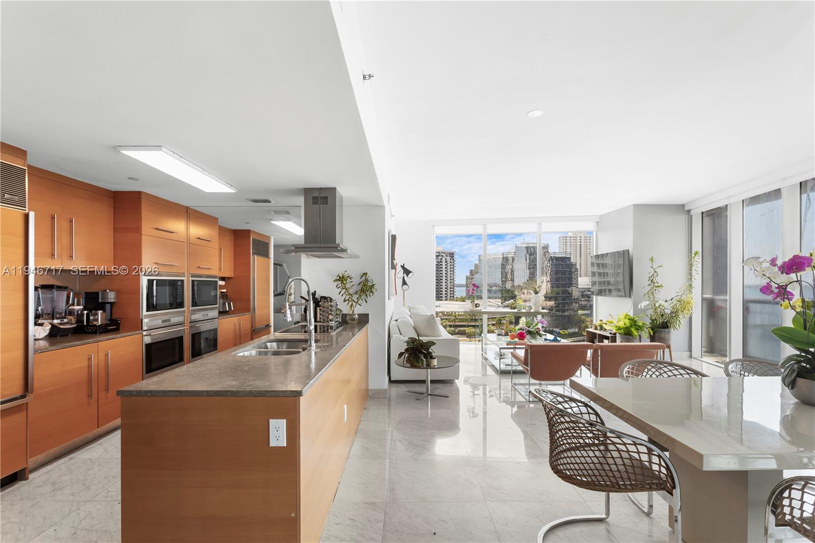 495 Brickell Ave #1001, Miami FL 33131