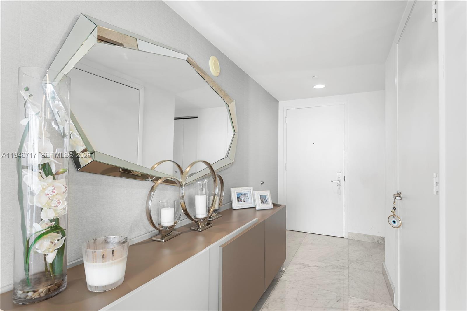 495 Brickell Ave #1001, Miami FL 33131