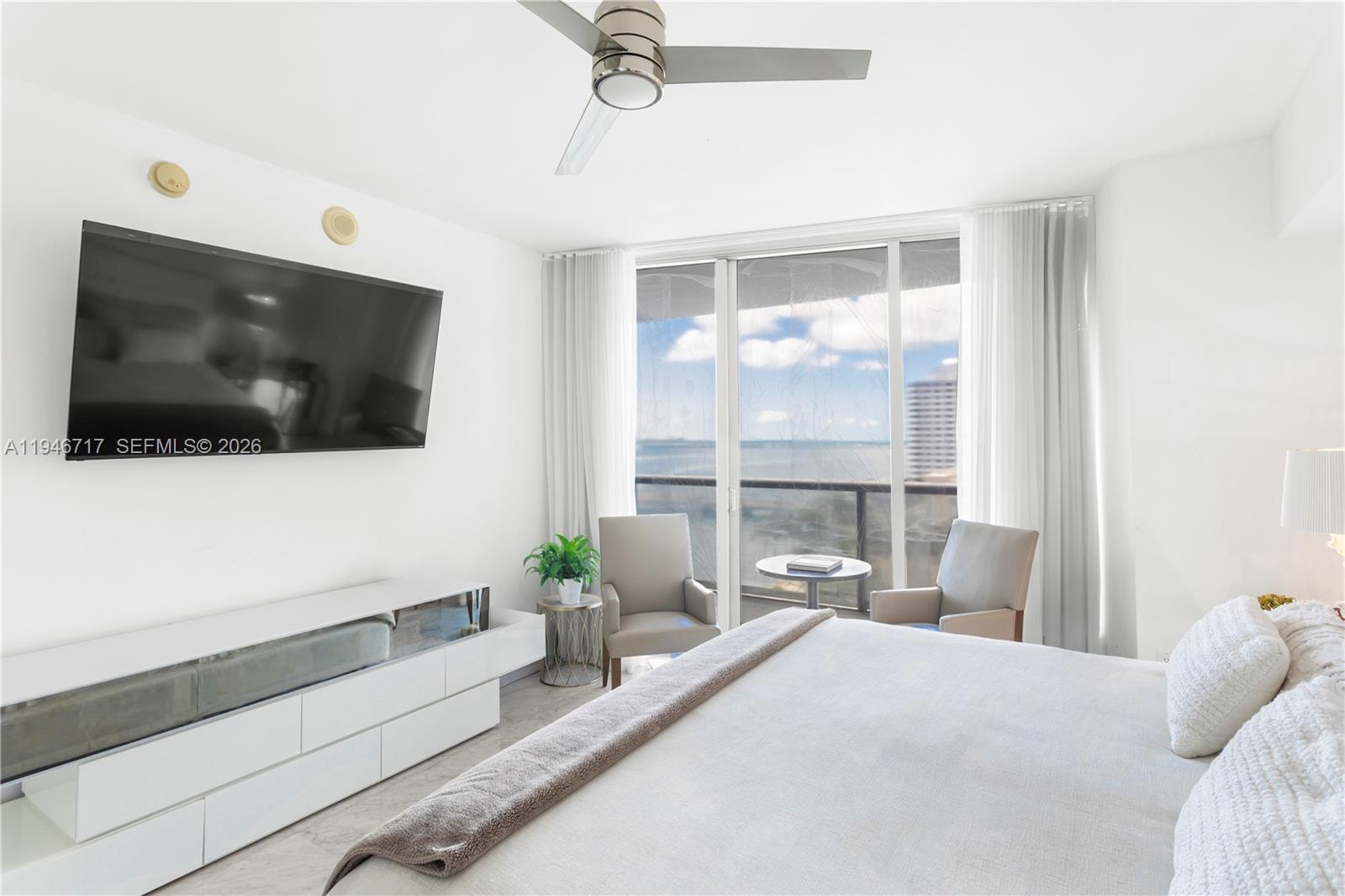 495 Brickell Ave #1001, Miami FL 33131