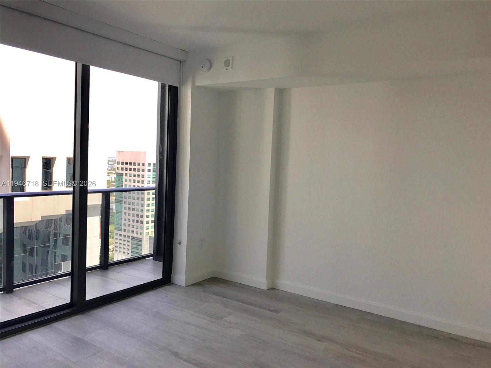 55 SW 9th St #2807, Miami FL 33130