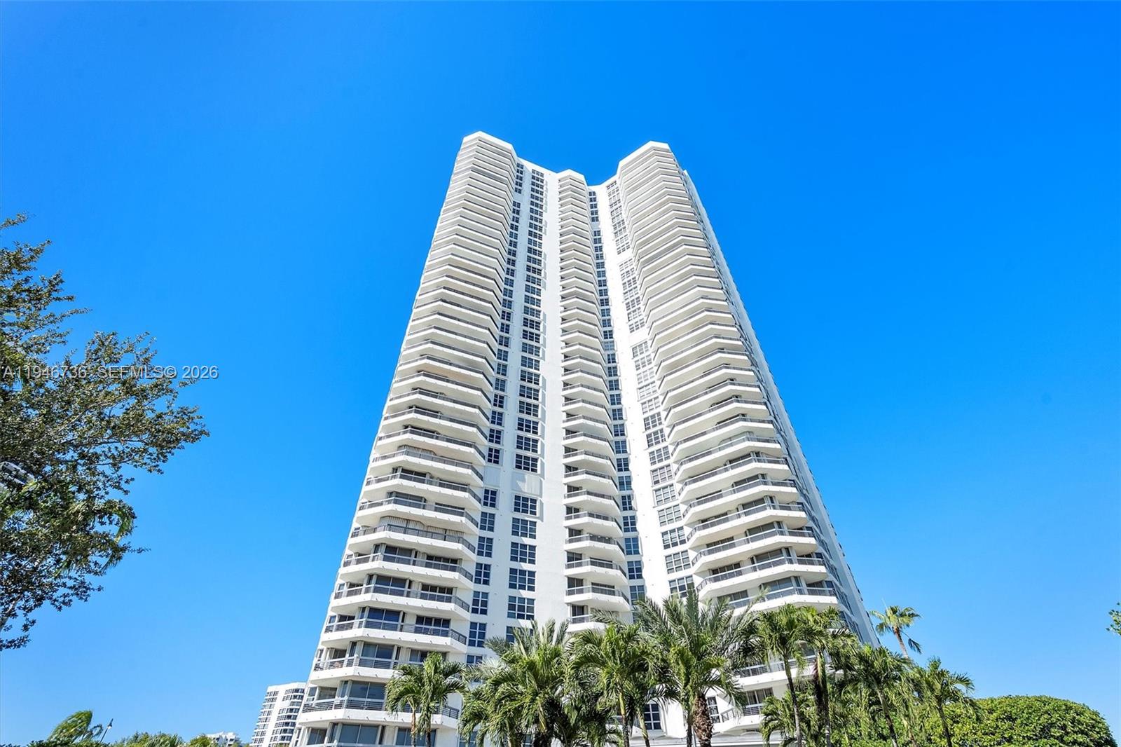 3500 Mystic Pointe Dr #3101, Aventura FL 33180