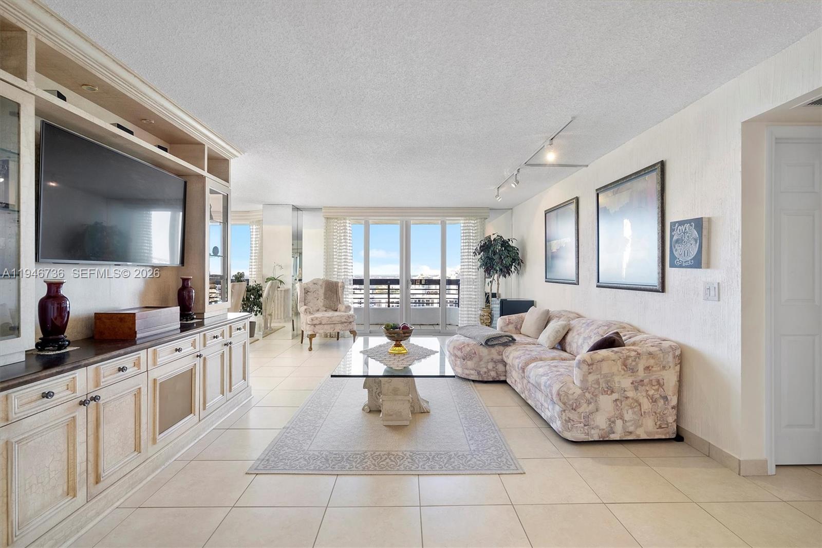 3500 Mystic Pointe Dr #3101, Aventura FL 33180