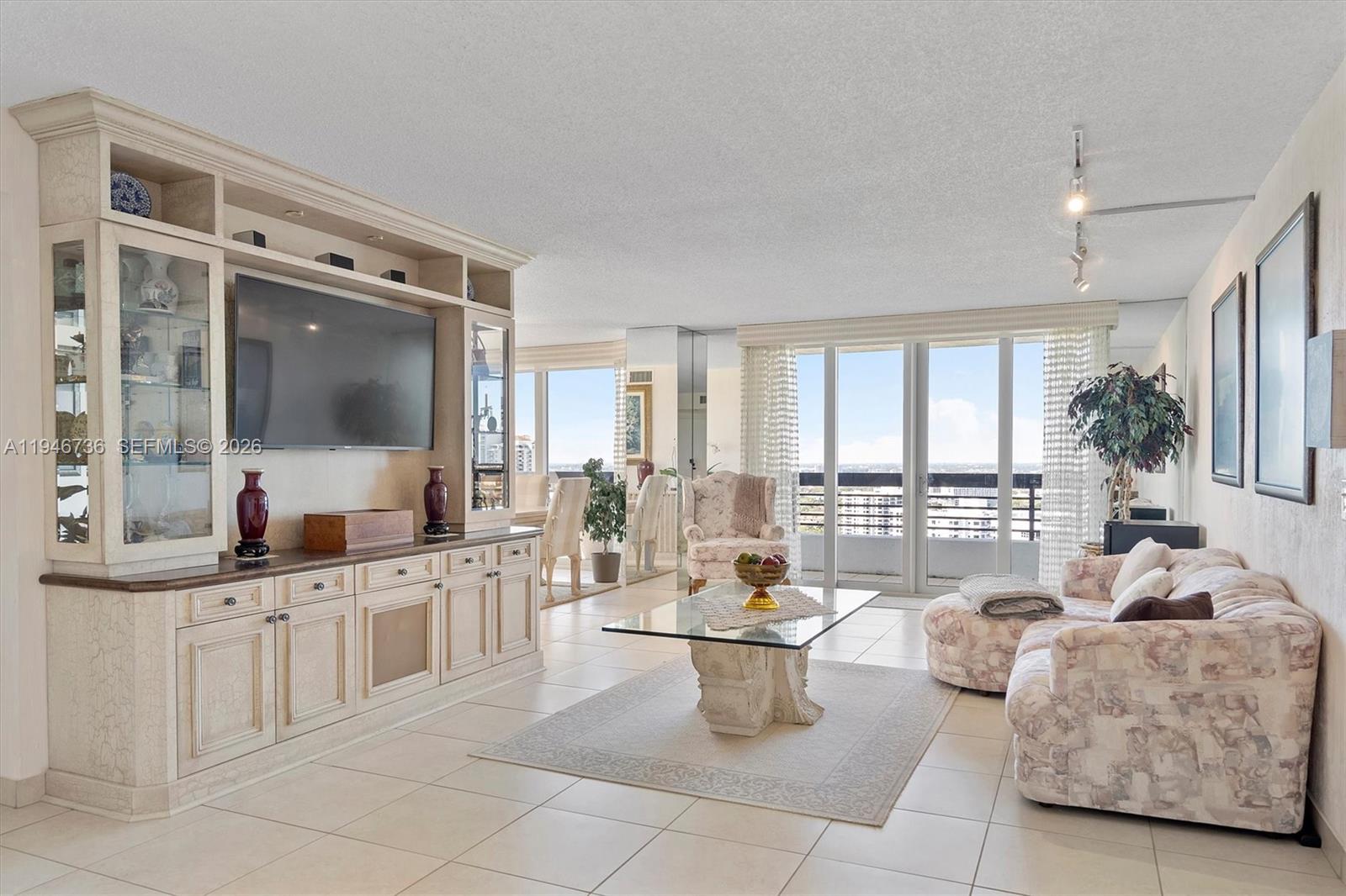 3500 Mystic Pointe Dr #3101, Aventura FL 33180