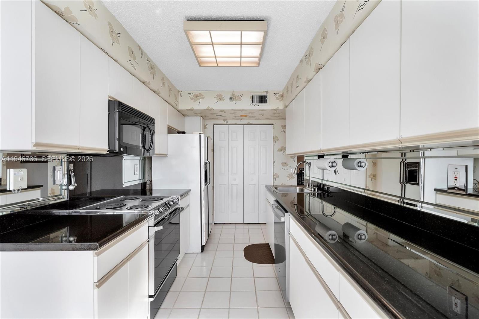 3500 Mystic Pointe Dr #3101, Aventura FL 33180