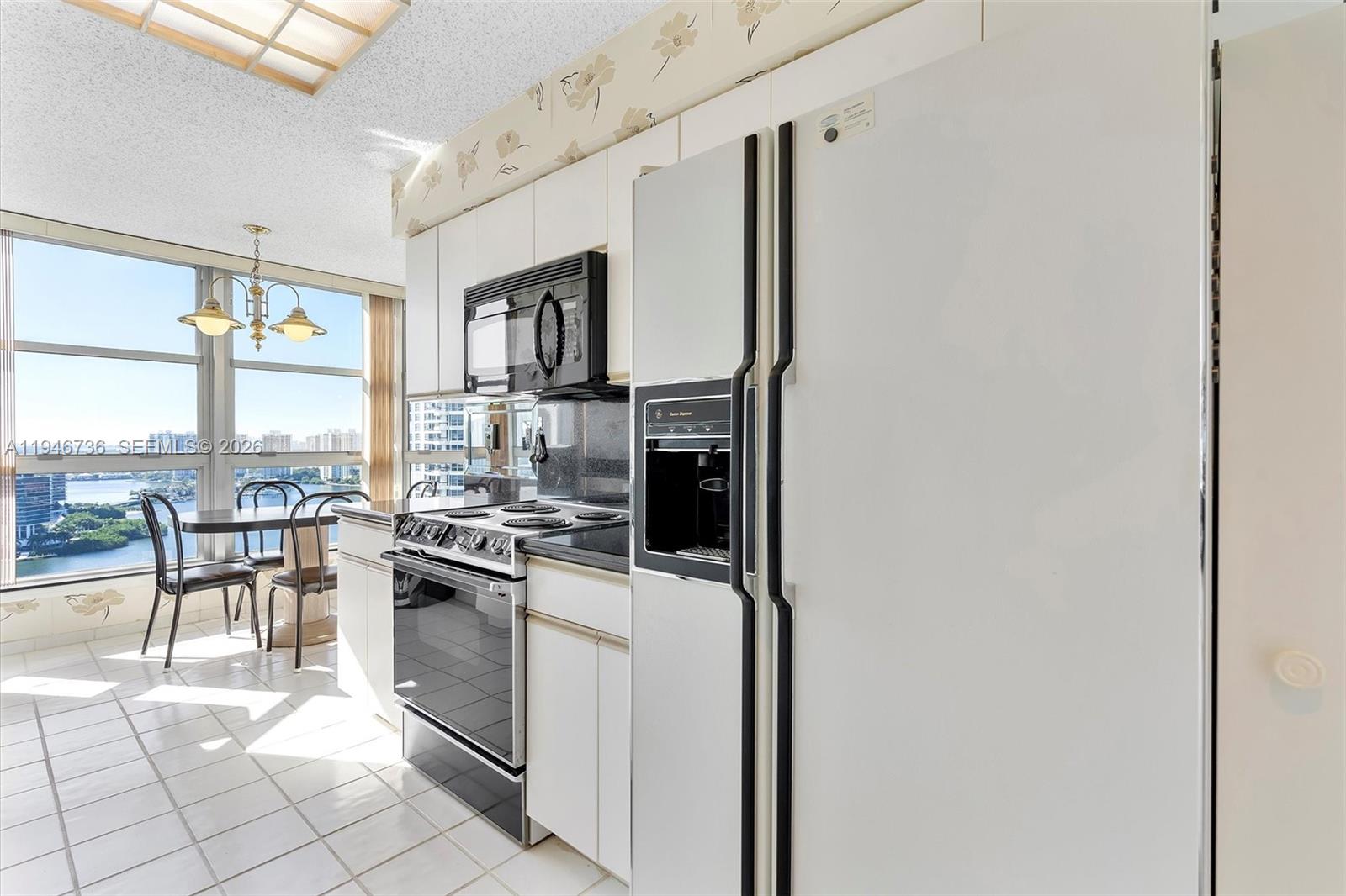3500 Mystic Pointe Dr #3101, Aventura FL 33180