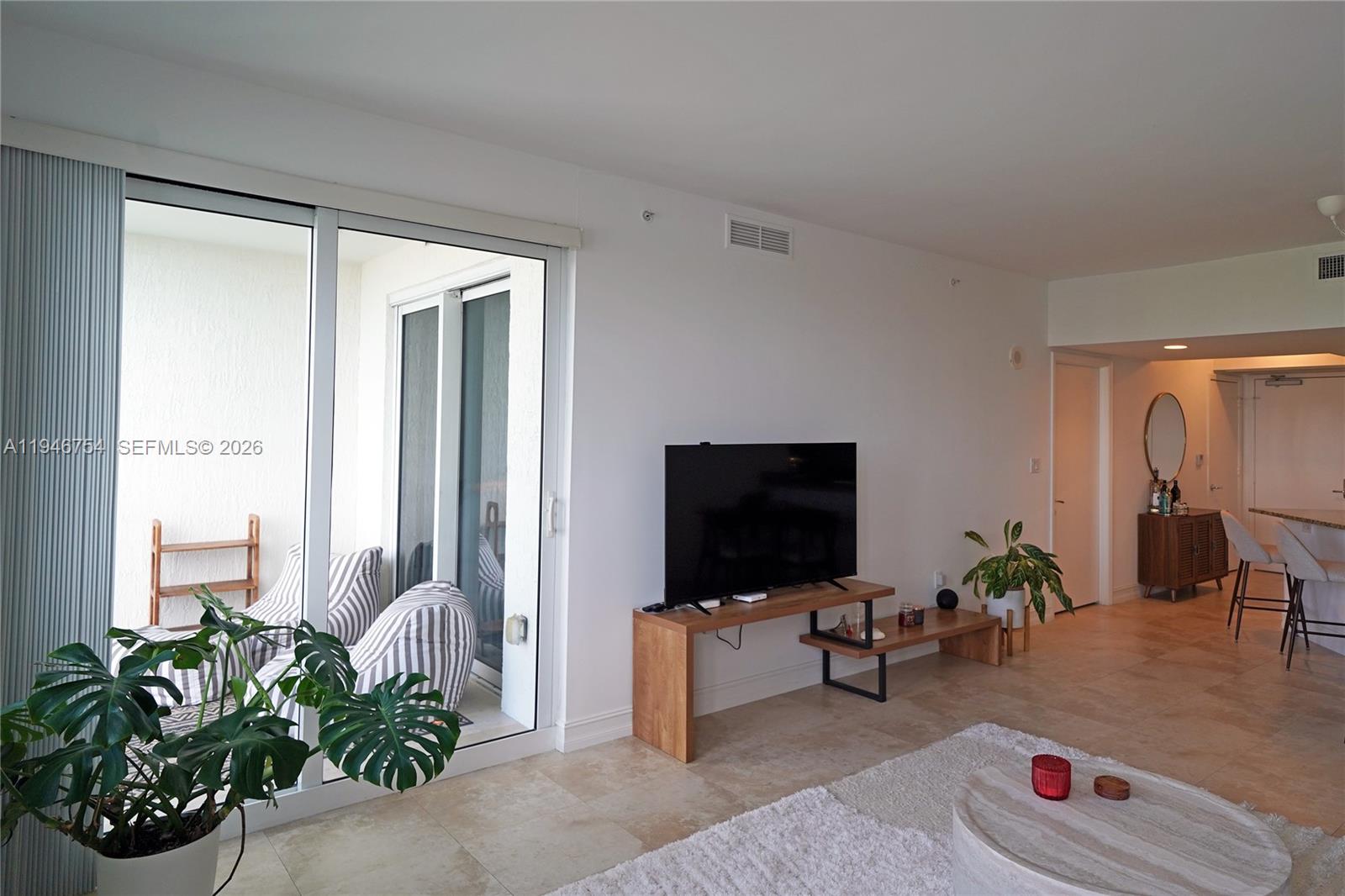 20000 E Country Club Dr #1014, Aventura FL 33180