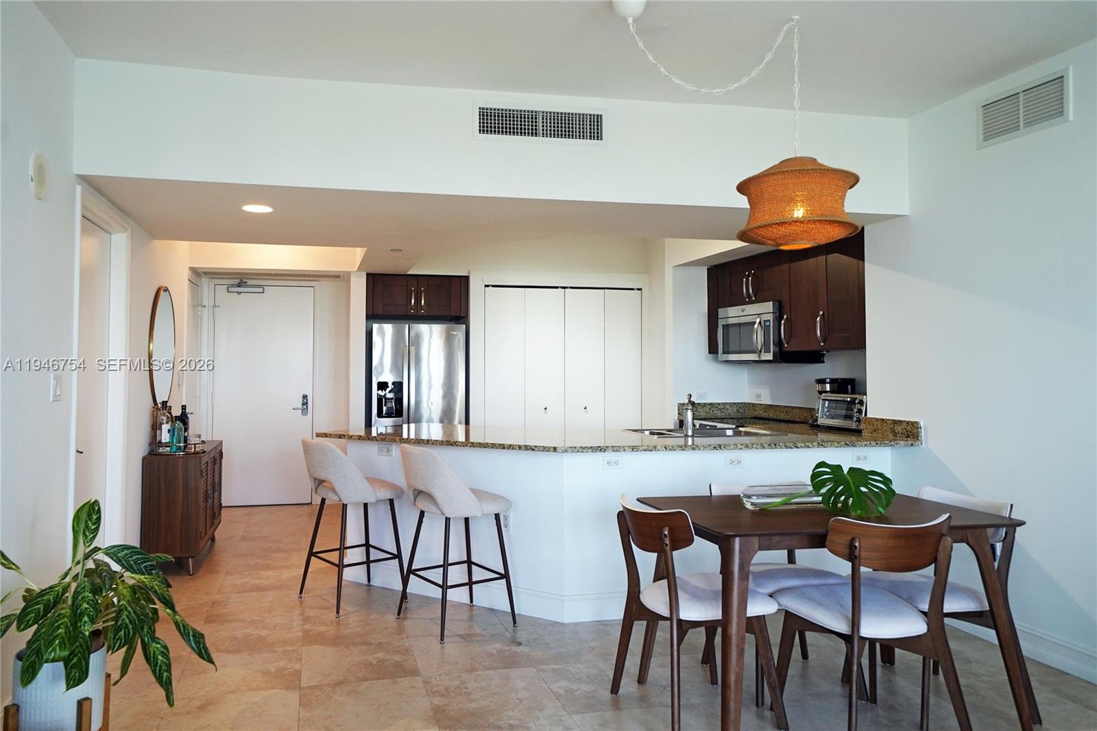 20000 E Country Club Dr #1014, Aventura FL 33180