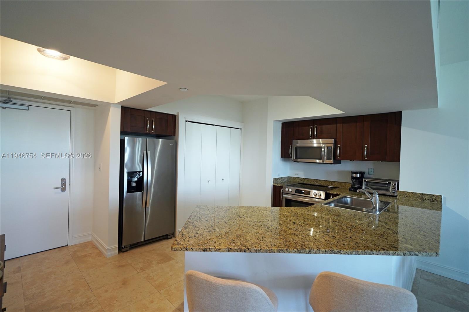 20000 E Country Club Dr #1014, Aventura FL 33180