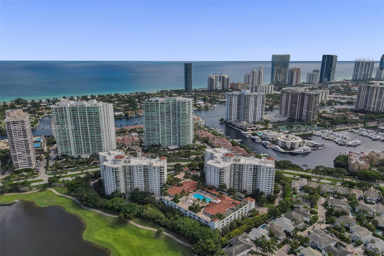 20000 E Country Club Dr #1014, Aventura FL 33180