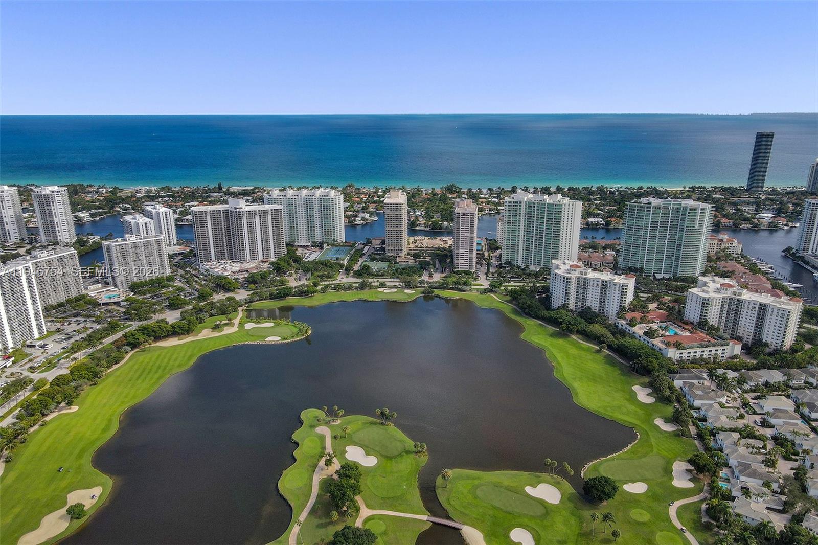 20000 E Country Club Dr #1014, Aventura FL 33180