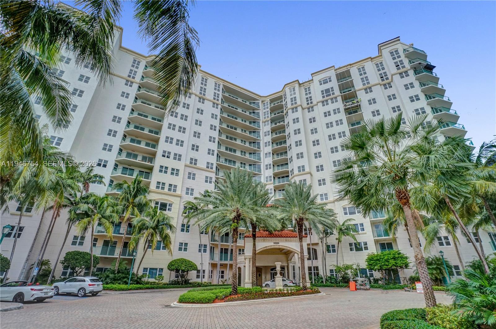 20000 E Country Club Dr #1014, Aventura FL 33180