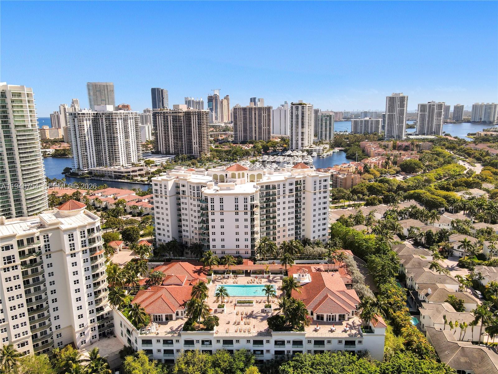 20000 E Country Club Dr #1014, Aventura FL 33180