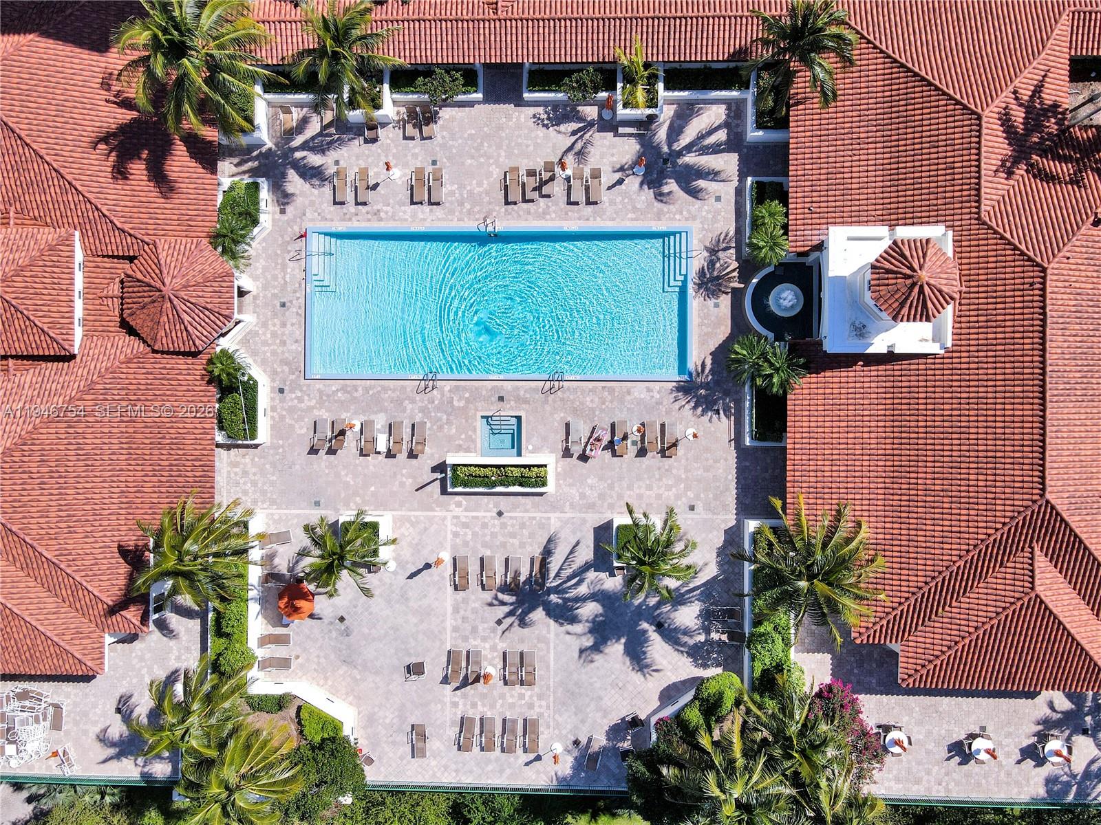 20000 E Country Club Dr #1014, Aventura FL 33180