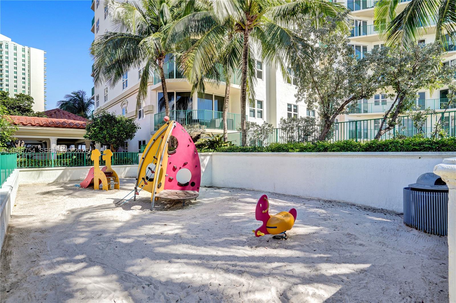 20000 E Country Club Dr #1014, Aventura FL 33180