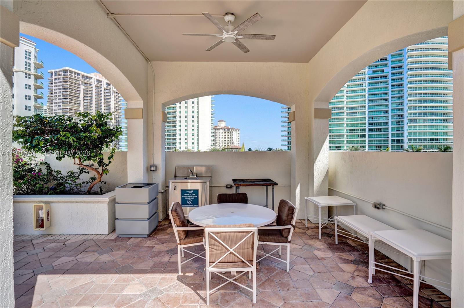 20000 E Country Club Dr #1014, Aventura FL 33180