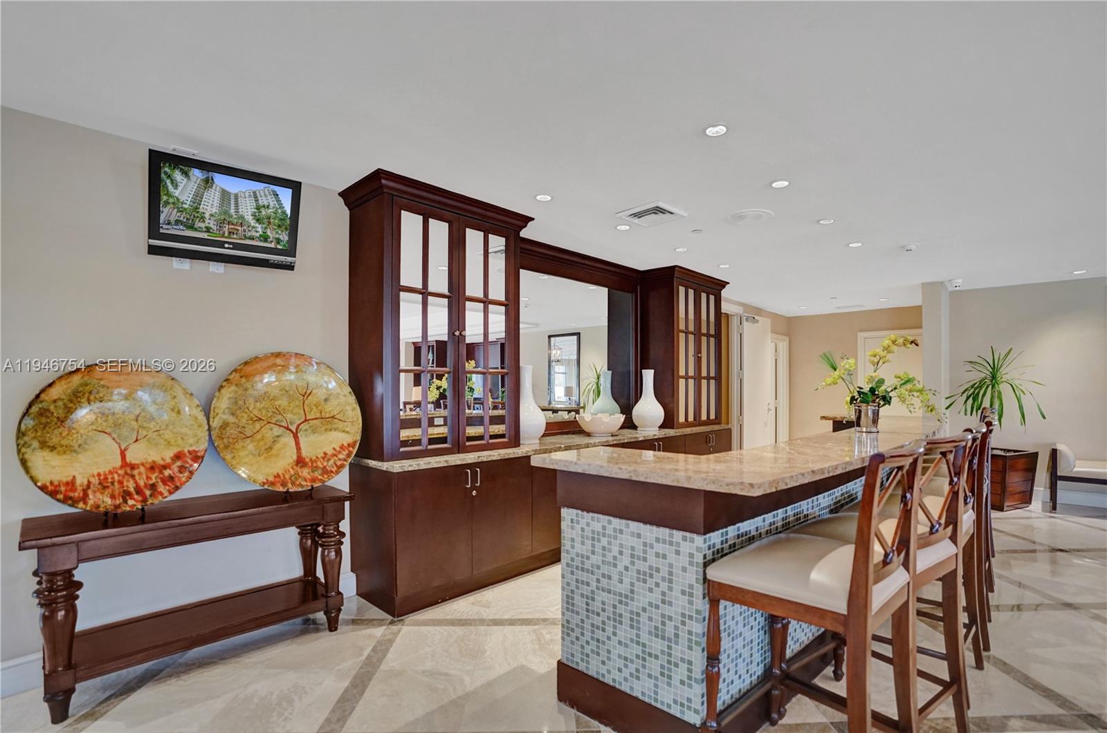 20000 E Country Club Dr #1014, Aventura FL 33180