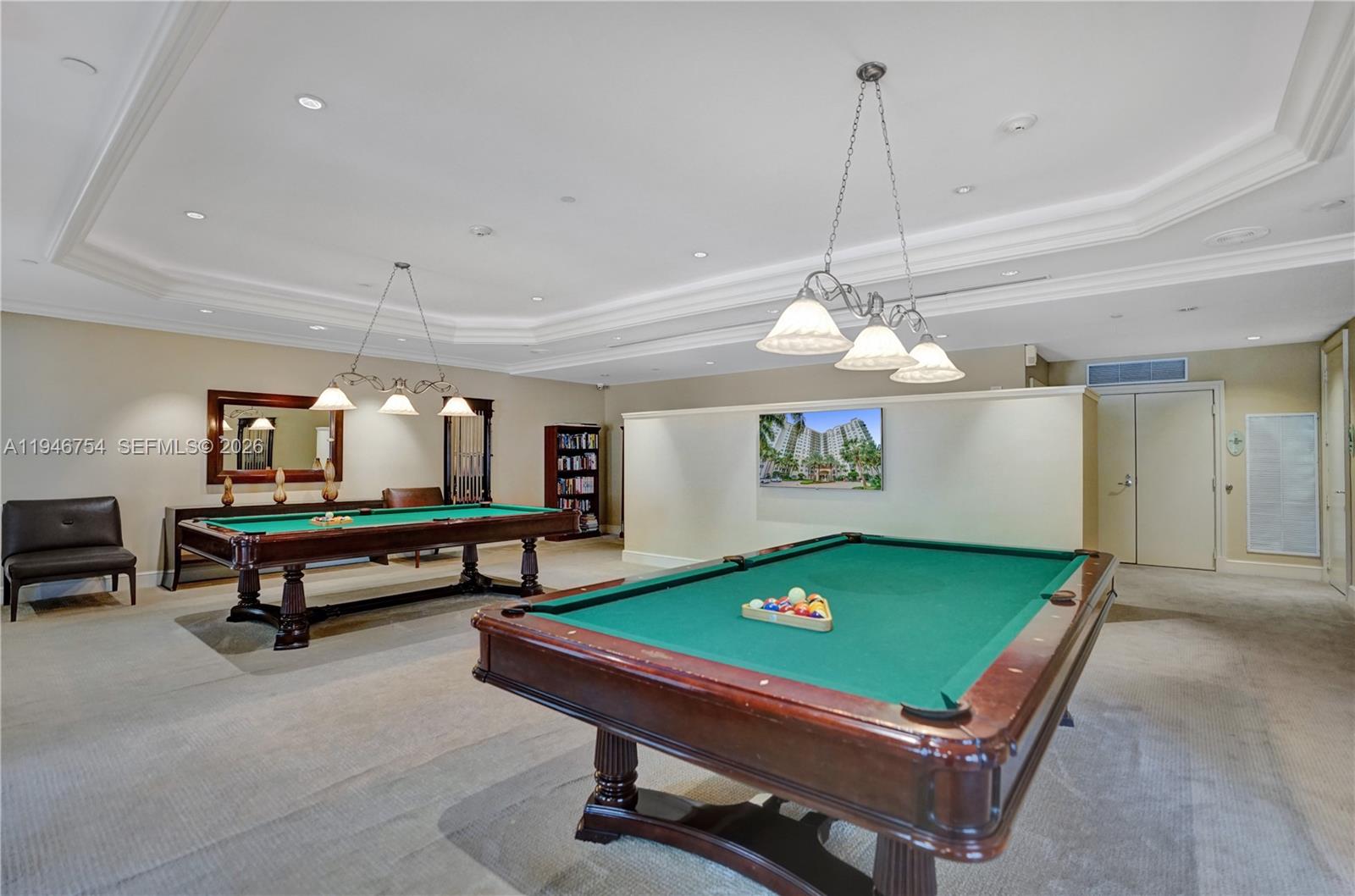 20000 E Country Club Dr #1014, Aventura FL 33180