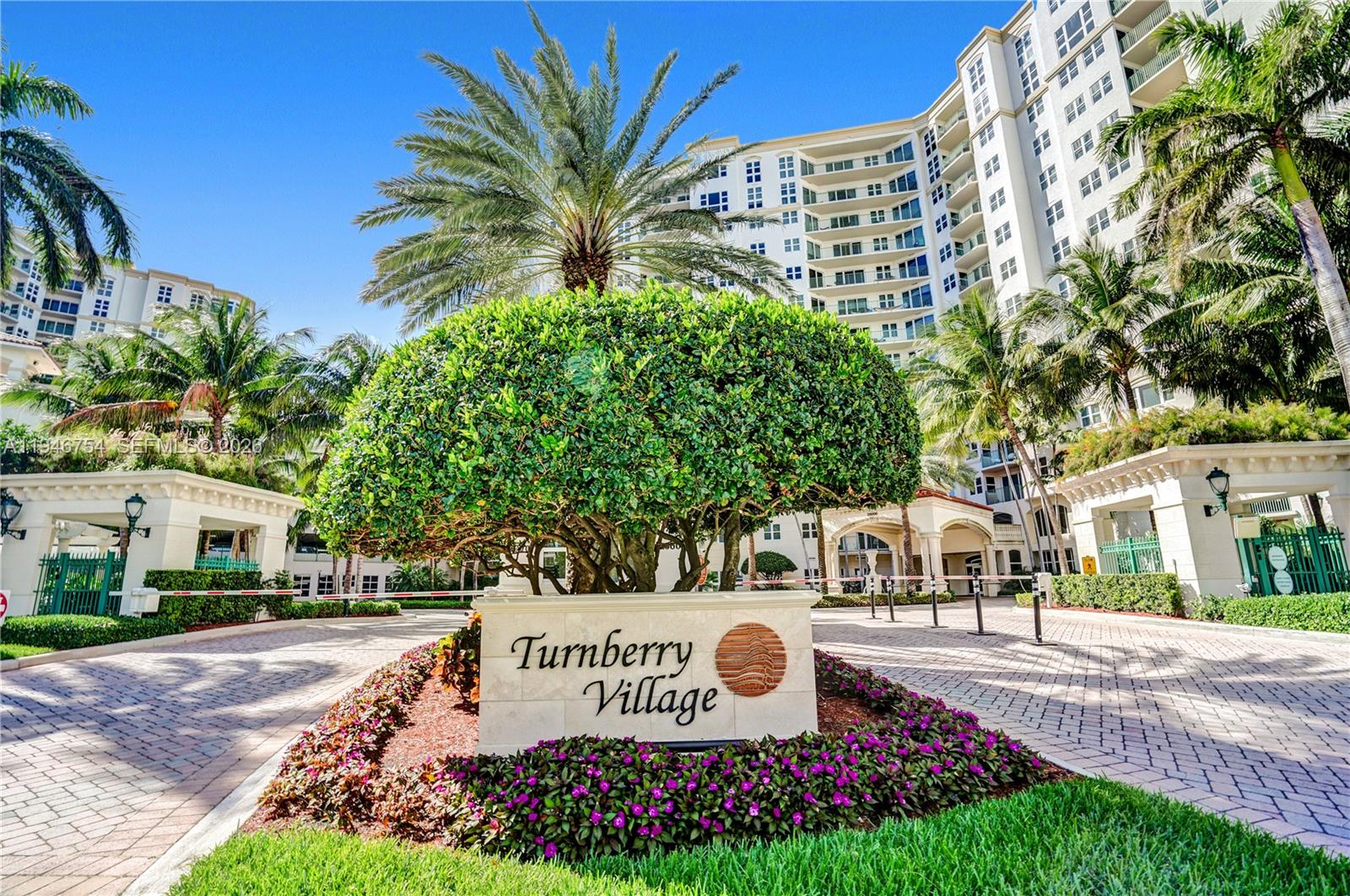 20000 E Country Club Dr #1014, Aventura FL 33180