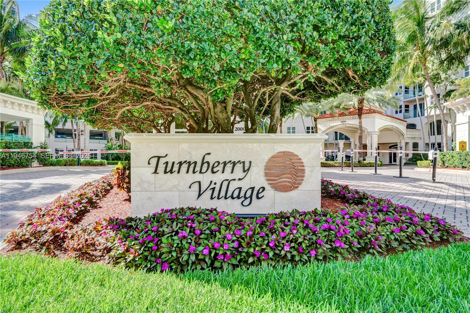 20000 E Country Club Dr #1014, Aventura FL 33180