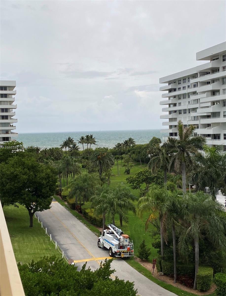 155 Ocean Lane Dr #611, Key Biscayne FL 33149