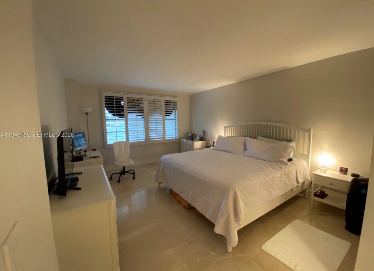 155 Ocean Lane Dr #611, Key Biscayne FL 33149