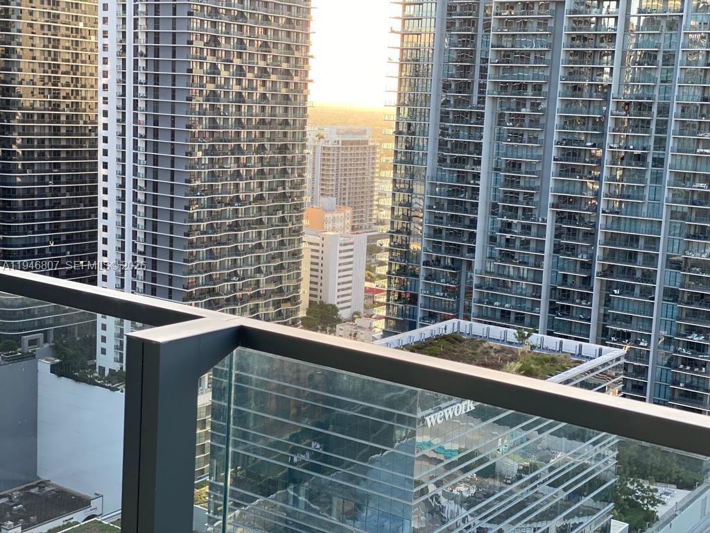 68 SE 6 #2504, Miami FL 33131