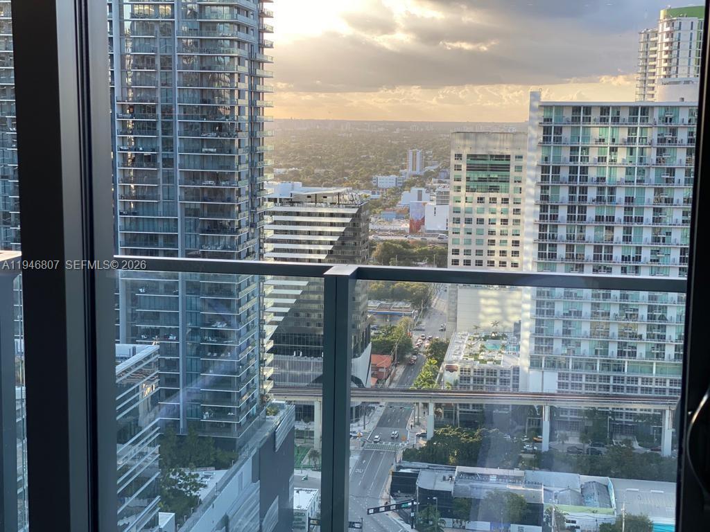 68 SE 6 #2504, Miami FL 33131