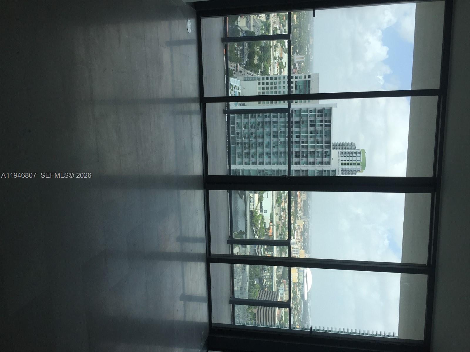 68 SE 6 #2504, Miami FL 33131