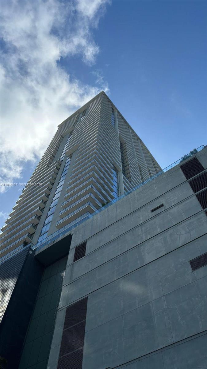 68 SE 6 #2504, Miami FL 33131