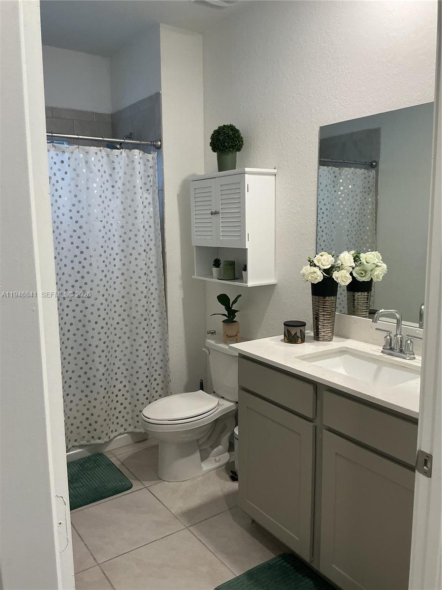484 NE 4th Ave, Florida City FL 33034