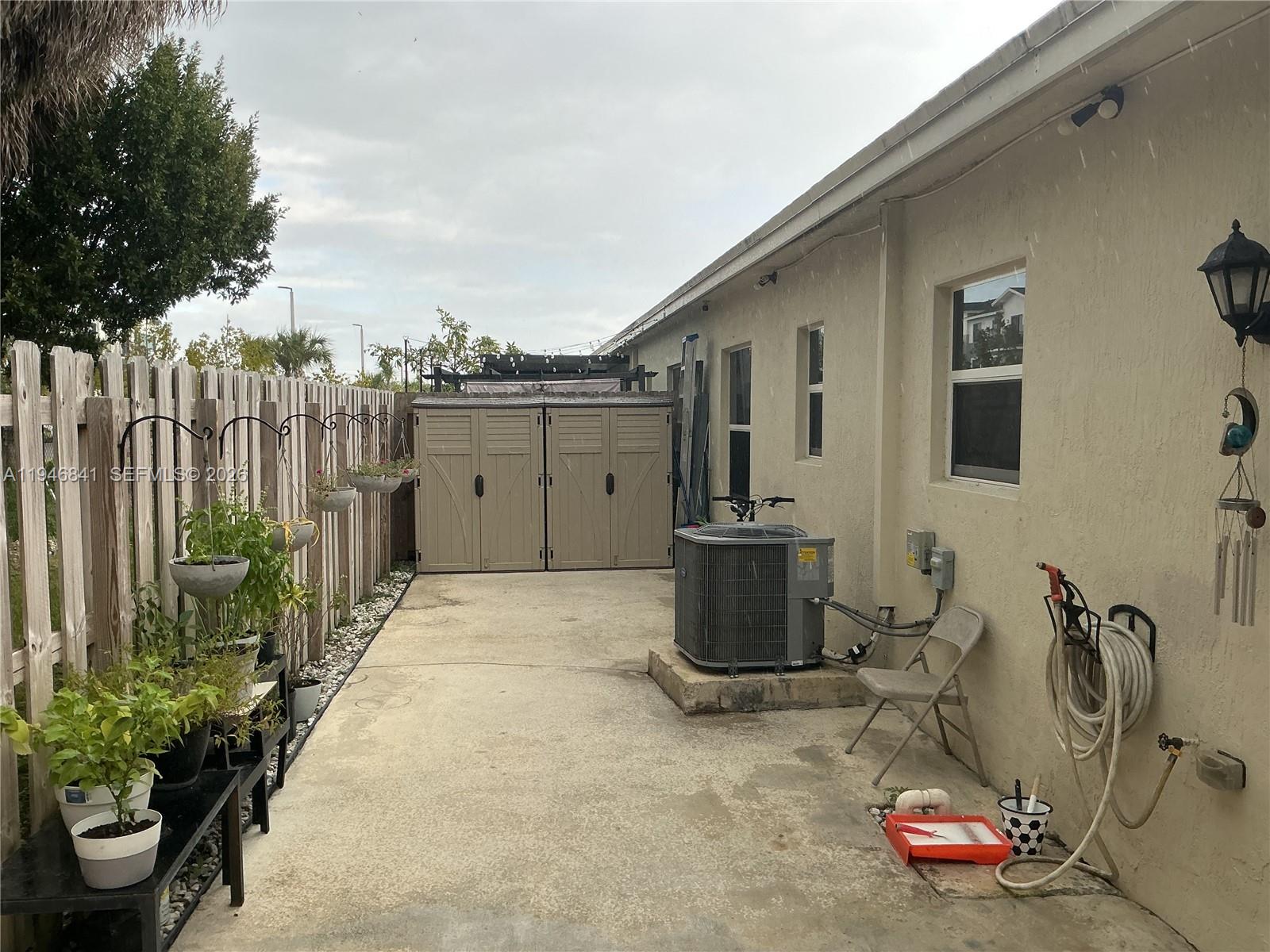 484 NE 4th Ave, Florida City FL 33034
