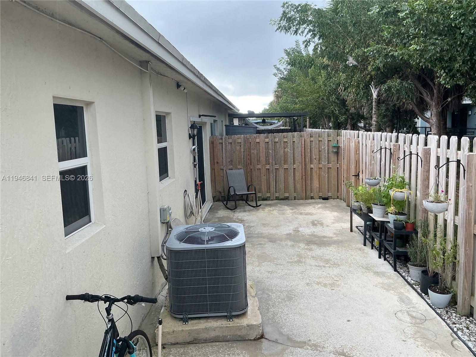 484 NE 4th Ave, Florida City FL 33034
