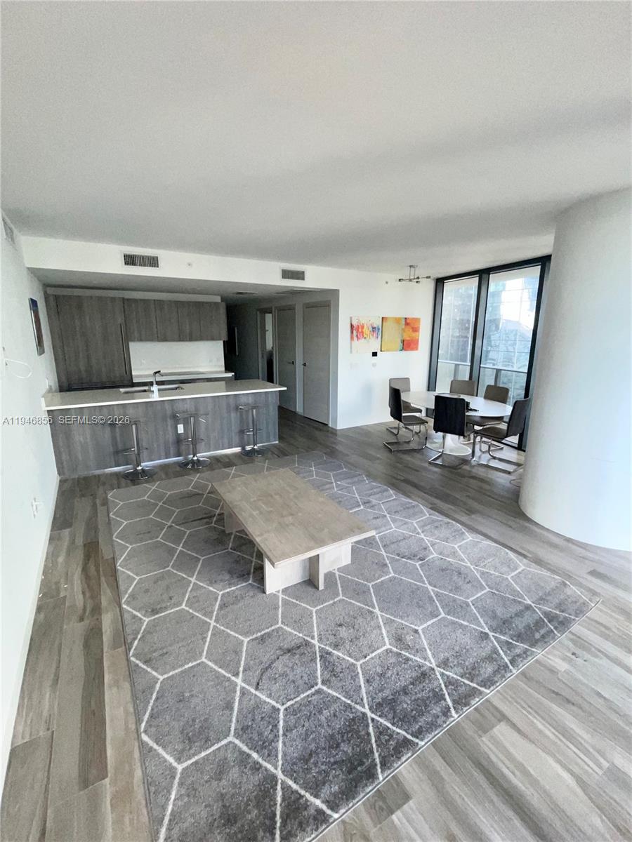 801 S Miami Ave #3304, Miami FL 33130