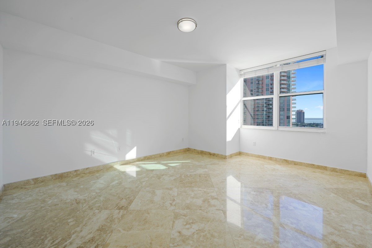 3330 NE 190th St #1912, Aventura FL 33180