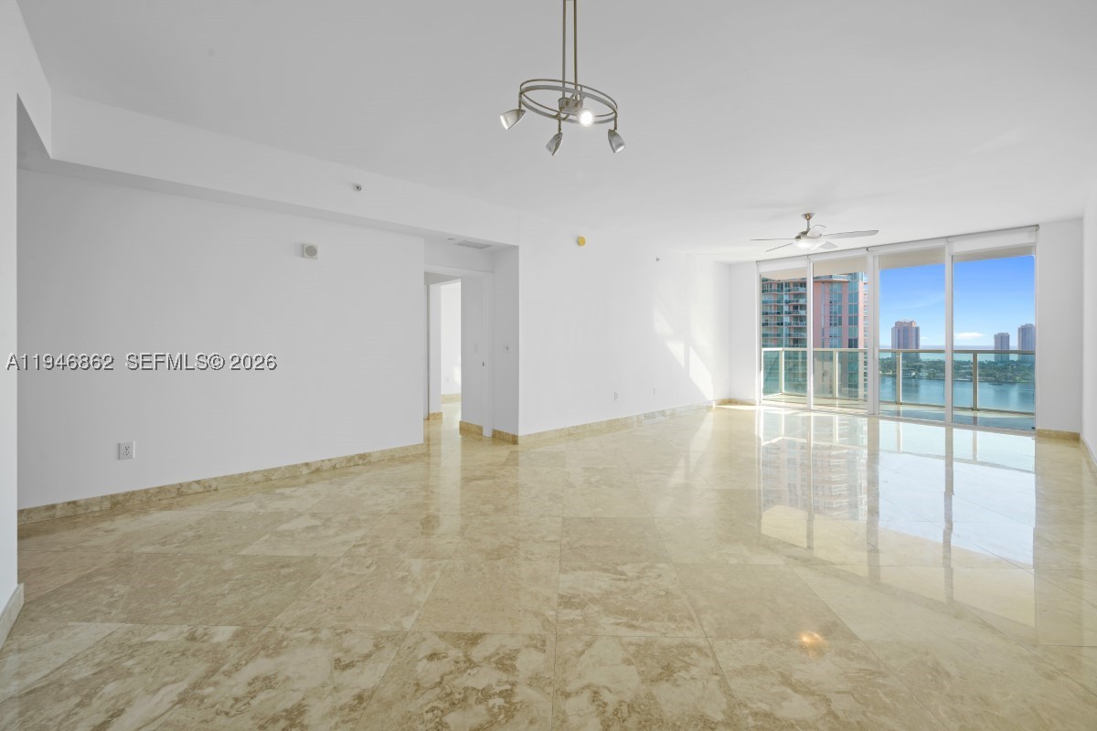3330 NE 190th St #1912, Aventura FL 33180