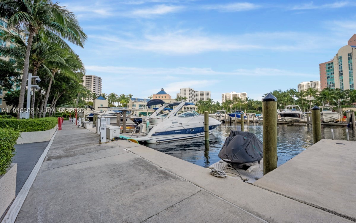 3330 NE 190th St #1912, Aventura FL 33180