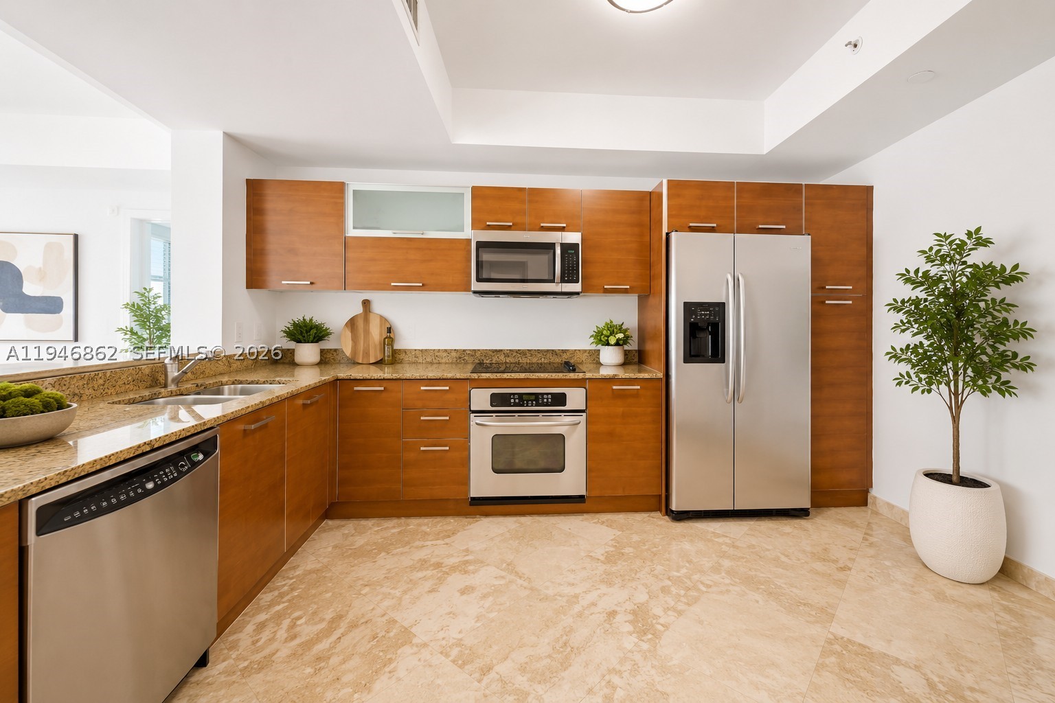 3330 NE 190th St #1912, Aventura FL 33180