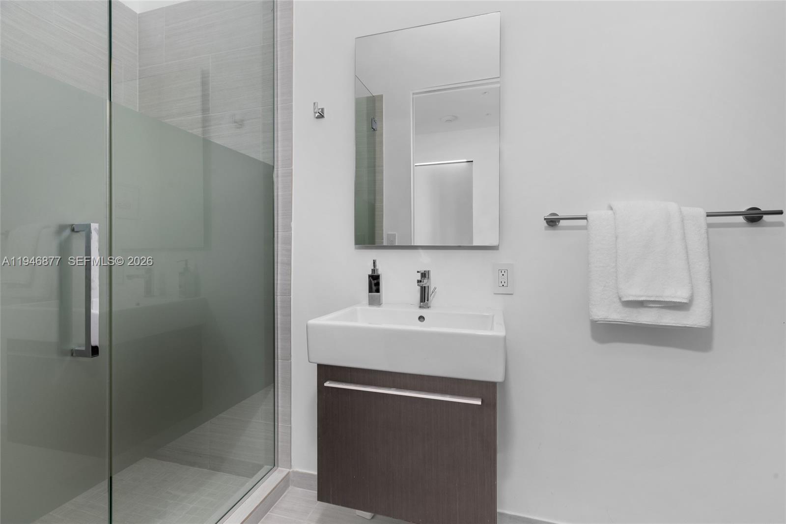 2675 S Bayshore Dr #1602S, Miami FL 33133