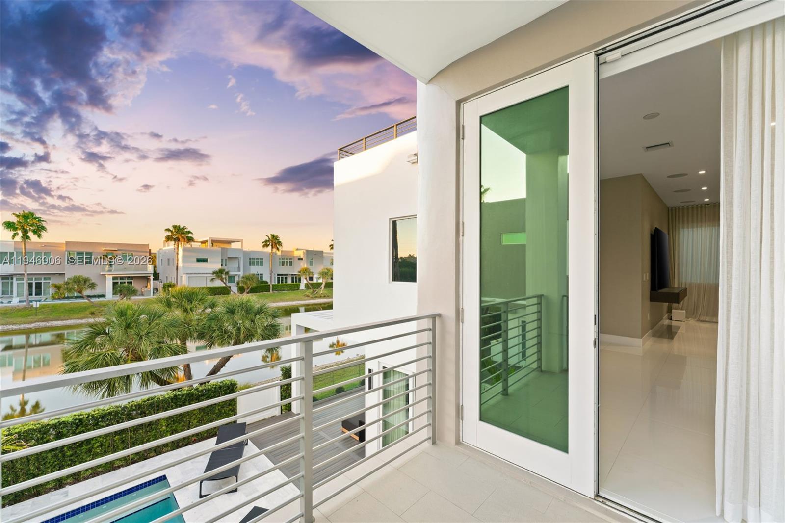 10561 NW 67th Ter, Doral FL 33178