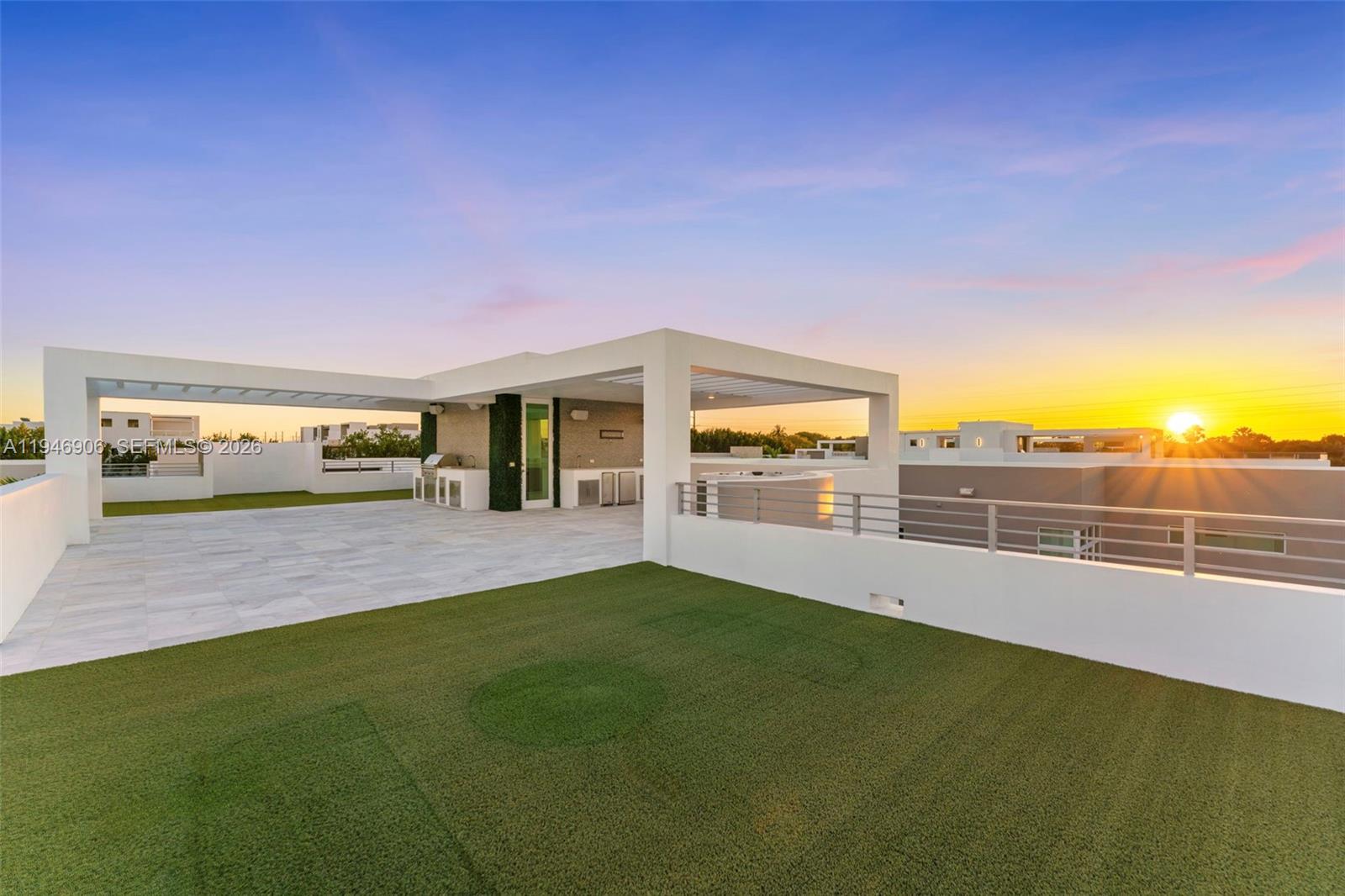 10561 NW 67th Ter, Doral FL 33178