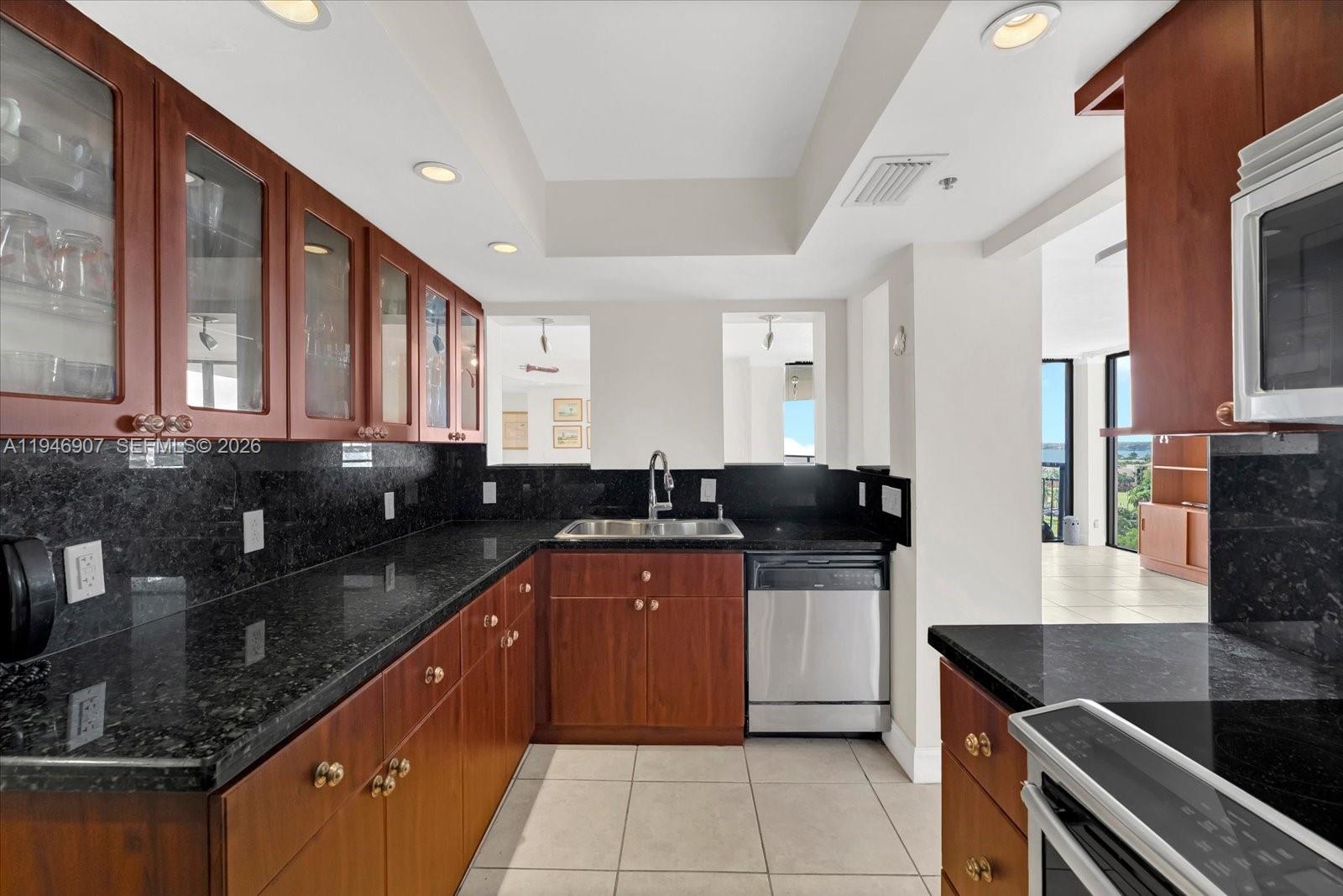 2843 S Bayshore Dr #11C, Miami FL 33133