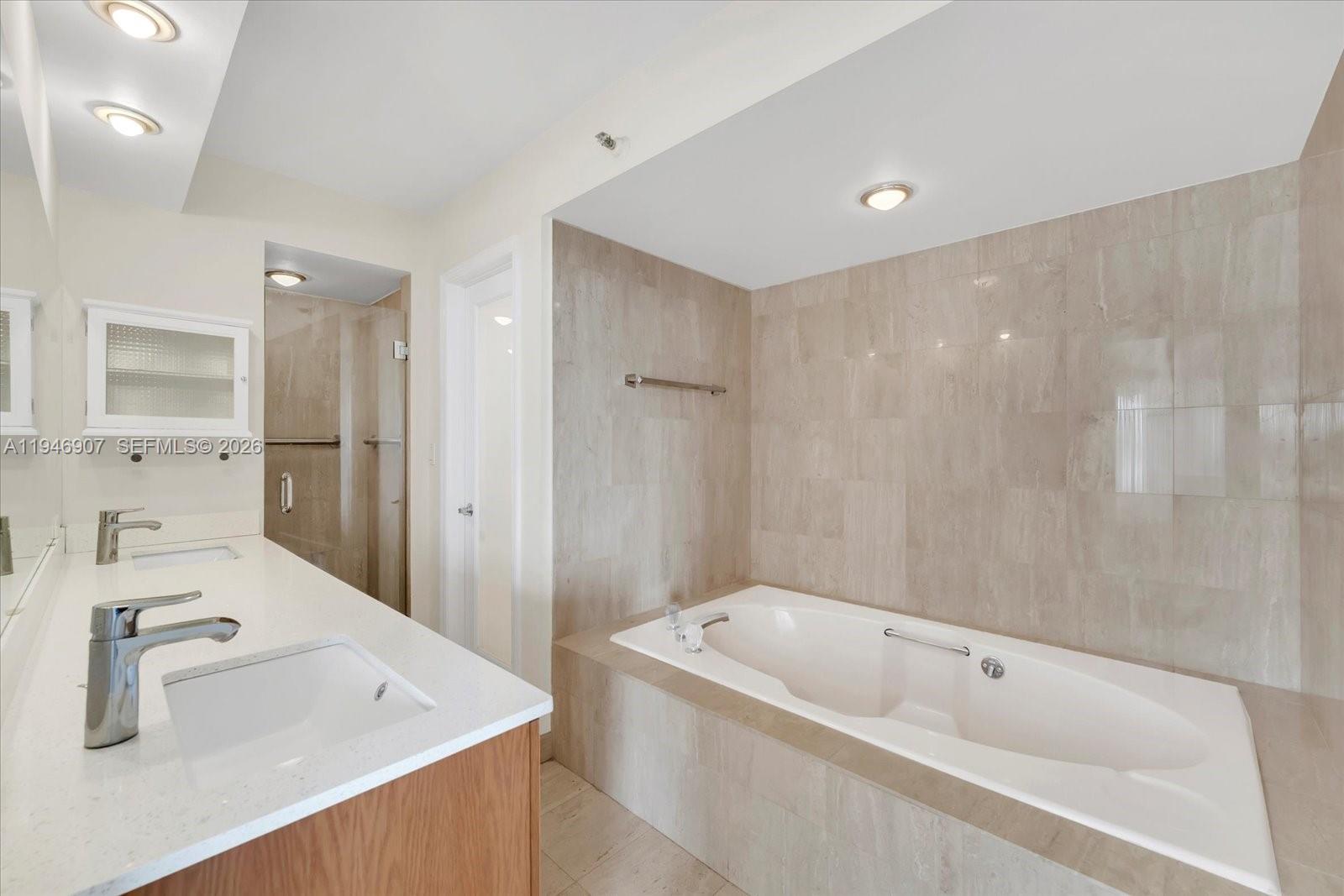 2843 S Bayshore Dr #11C, Miami FL 33133
