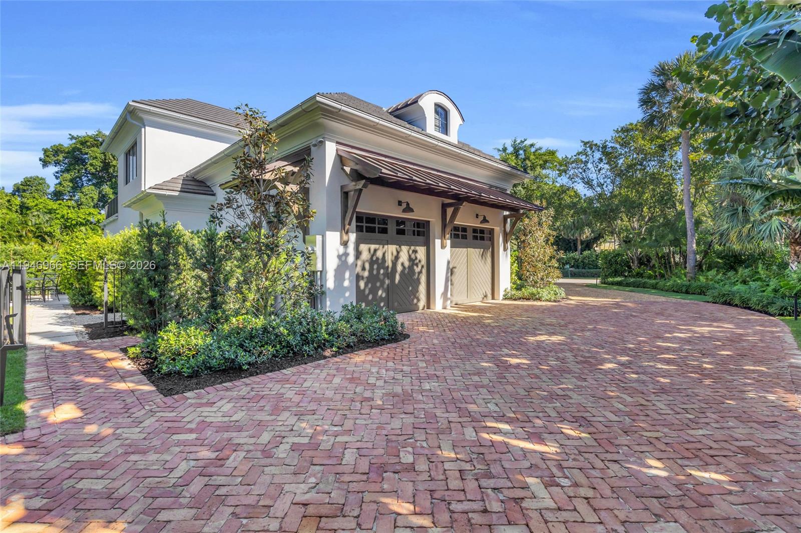 44 S Beach Rd, Hobe Sound FL 33455