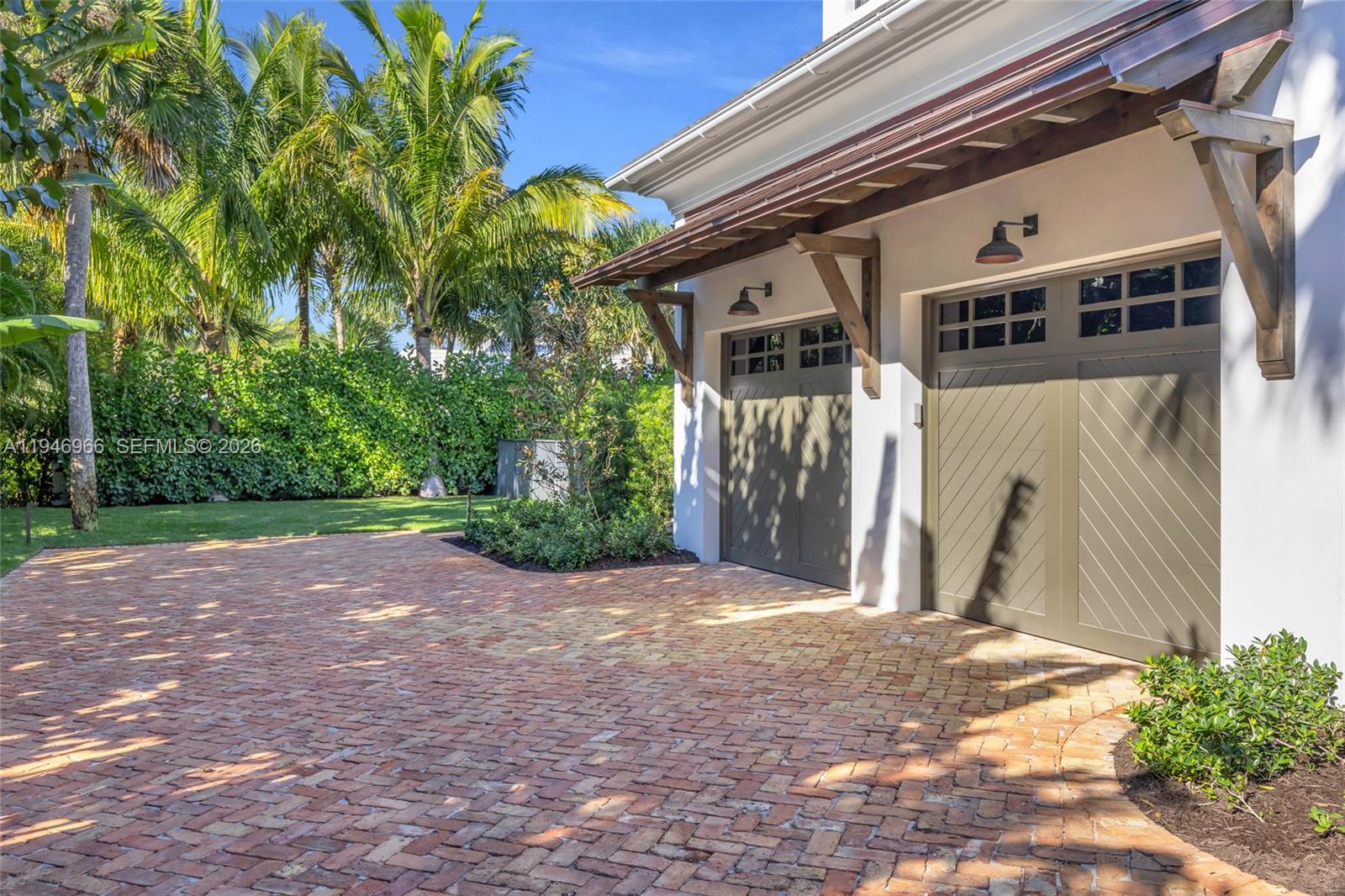 44 S Beach Rd, Hobe Sound FL 33455