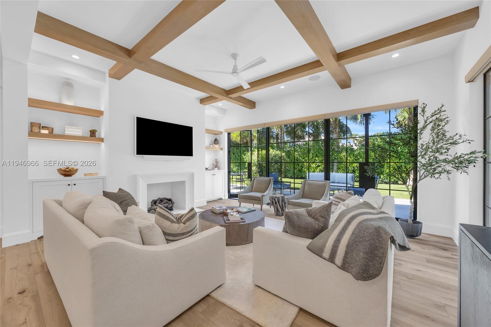 44 S Beach Rd, Hobe Sound FL 33455