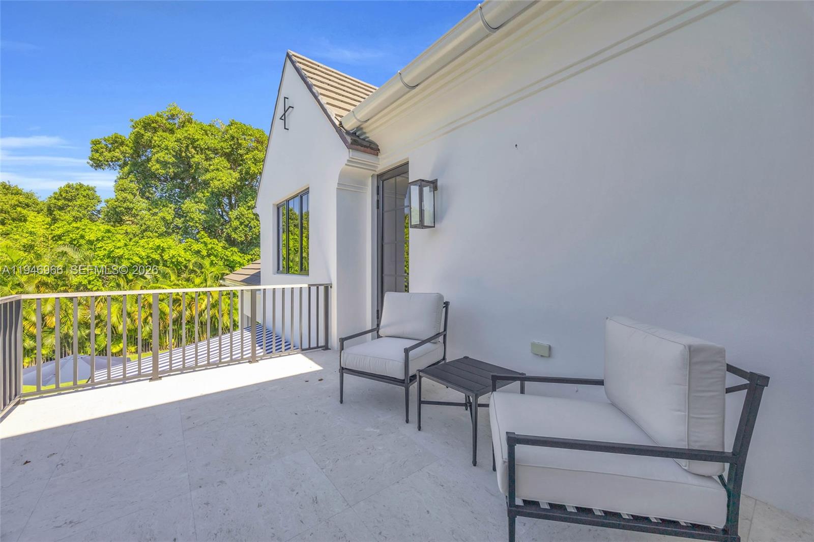 44 S Beach Rd, Hobe Sound FL 33455