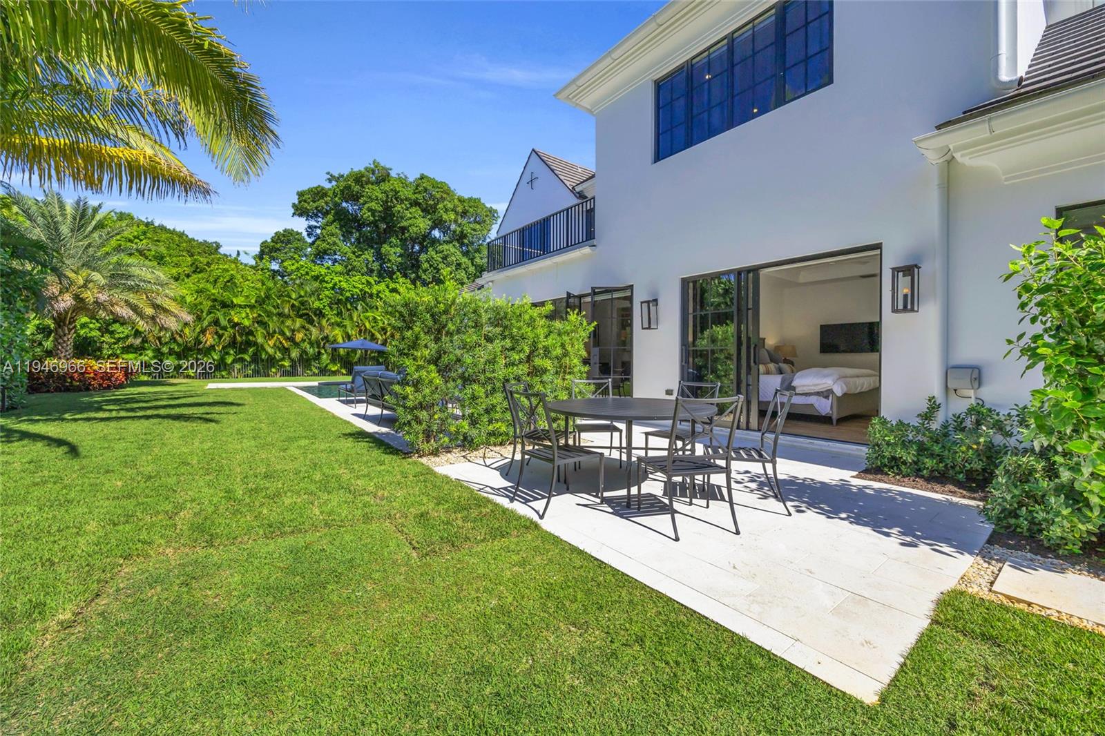 44 S Beach Rd, Hobe Sound FL 33455