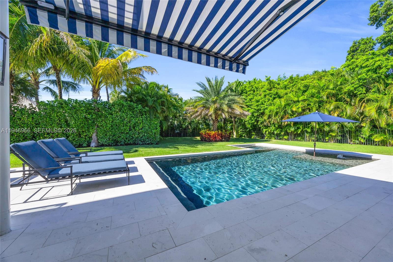 44 S Beach Rd, Hobe Sound FL 33455