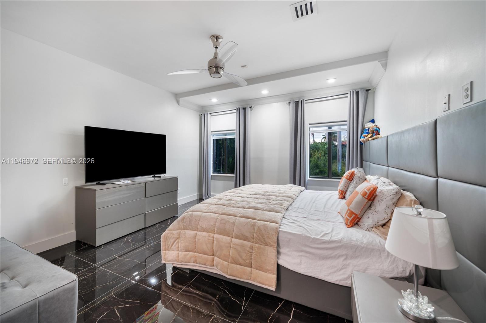 3400 NE 164th St, Sunny Isles Beach FL 33160