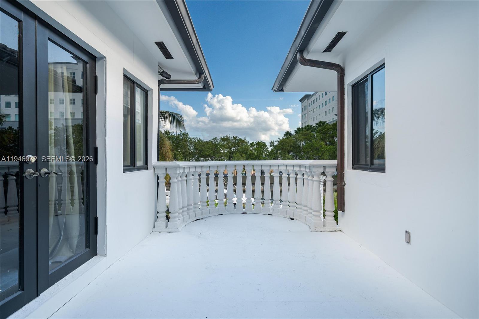 3400 NE 164th St, Sunny Isles Beach FL 33160